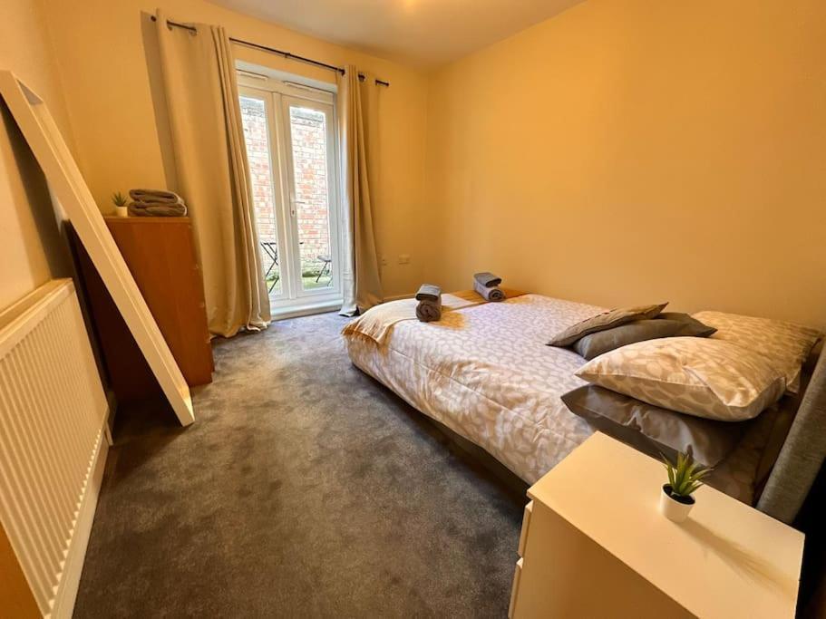 2 Bedroom Apartment In Se13 London Exteriör bild