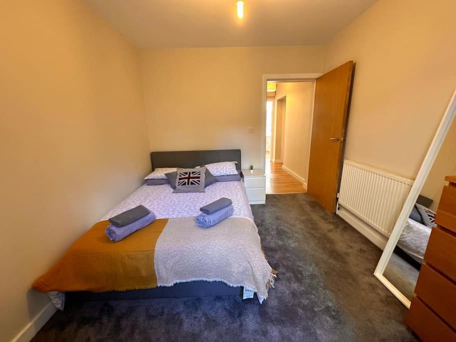 2 Bedroom Apartment In Se13 London Exteriör bild